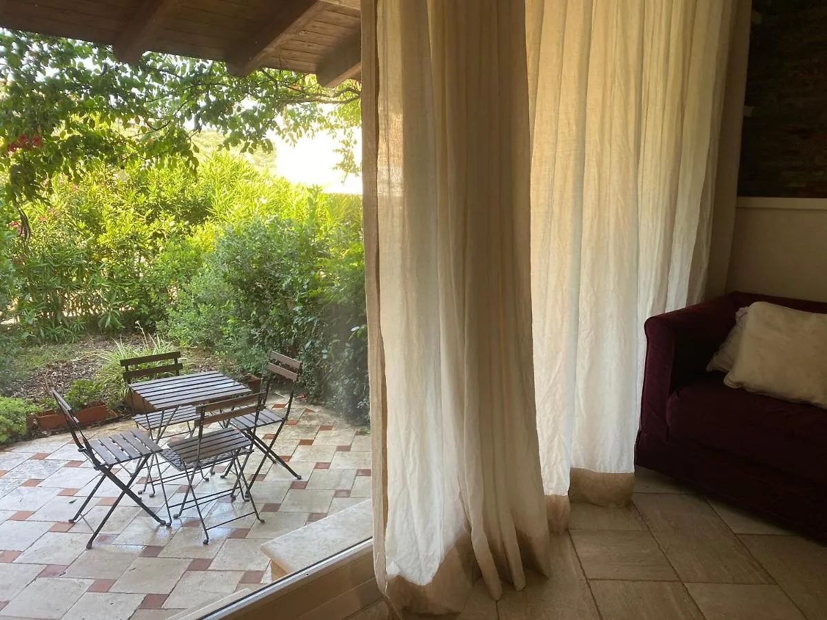 Vila La Casa Degli Ibiscus Porto Ottiolu 0*,  Itálie